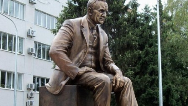 Одиниця порядності Нобелівського лауреата з Кропивницького