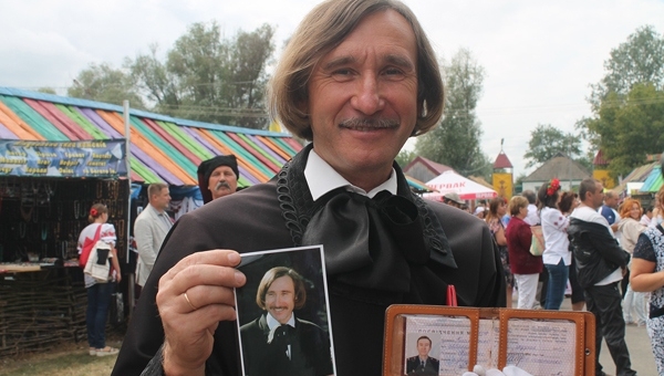 У Миргороді кропивничани зустрілися…з Миколою Гоголем