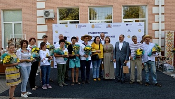 Від Арістея до Прокоповича: без українців мед був би не такий…
