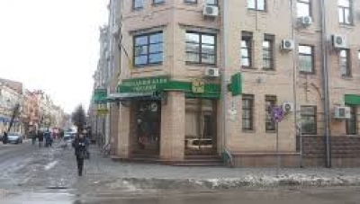Жителів Кропивницького примушують щільно притискатися до незнайомців