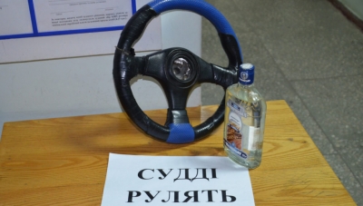 Суддя через присутність журналіста переніс засідання, не відкривши його