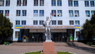 Льотну академію тимчасово очолив технар і спец у сільському господарстві?