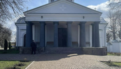 У розумівському храмі молитва звучала українською. Громада у роздумах…