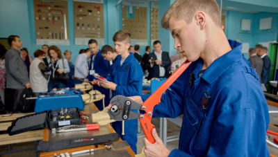 Абсурд із профтехосвітою: країні не потрібні будівничі?