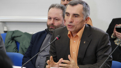 «Про Україну з гонором і гумором»