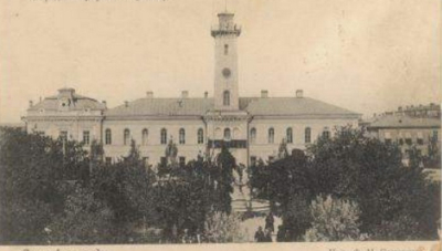 У сирітському суді марко кропивницький не прослужив і року