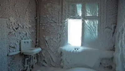 Роздуми у промезлій кімнаті під час блекауту 