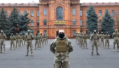 Уся дурість радянської армії залишилась в українській?