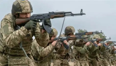 Світ вивчає український досвід. Але майбутнє створює без України?
